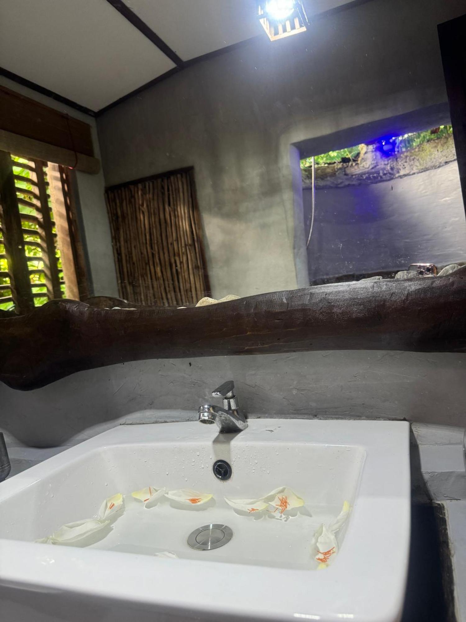 Hathawariya View Villa *